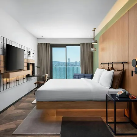 Moxy Hotel