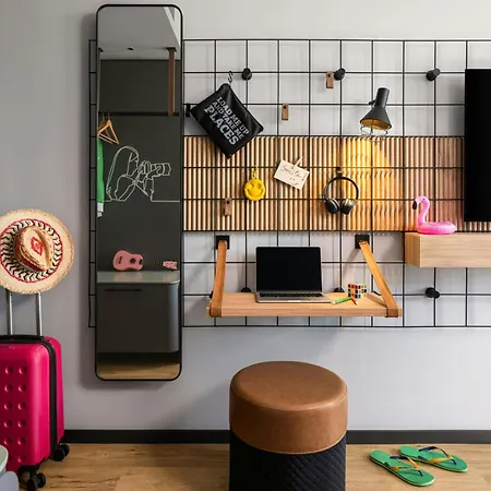 Moxy Hotel